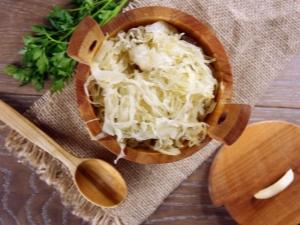 怀孕期间的酸菜：什么是有用的以及如何使用它？