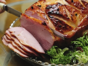烤箱里的猪肉火腿：卡路里和烹饪食谱