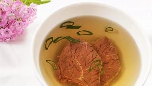 牛肉湯：成分、特性和食用技巧