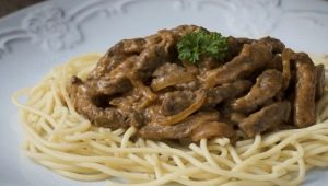 沙拉醬牛肉食譜