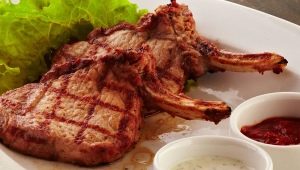 烤箱里的猪肉肠食谱 
